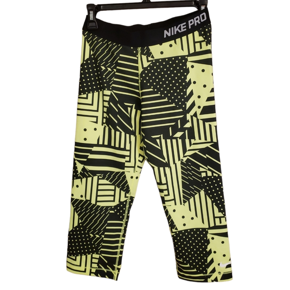 Nike Pro Women's Size Medium Workout Capris